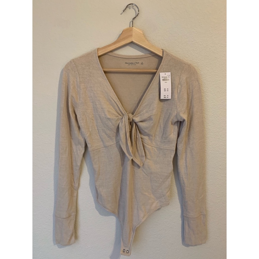 NWT Abercrombie & Fitch cozy tie-front bodysuit size Small